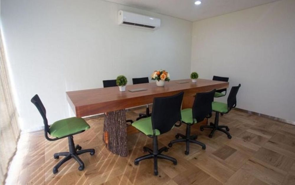 Whiz Hotel Cikini Джакарта Экстерьер фото